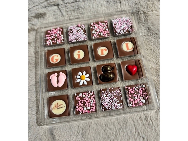 Geboorte chocolade tegeljes rose